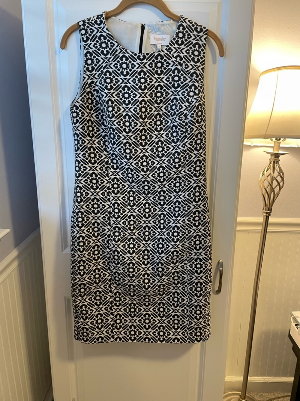 Laundry by Shelli Segal Dress Size 6 Black White Sheath Sleeveless Lined